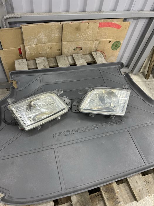 Фары Subaru Forester SF5