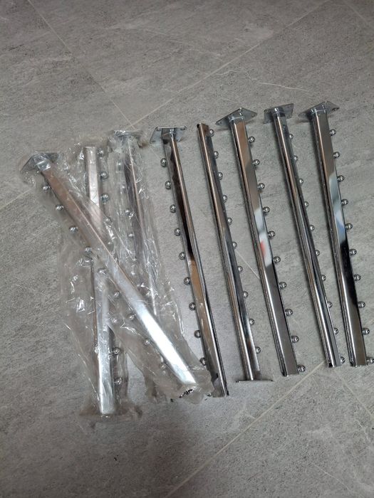 Продам вешалки новые