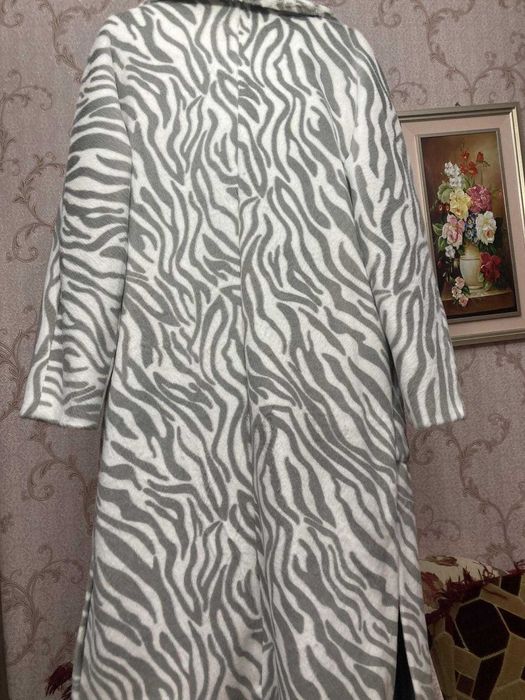 Продам пальто женское