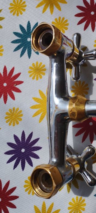 Кухненски смесител             .