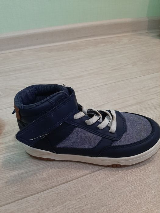 Продам кроссовки детские текстиль.