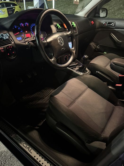 Продавам своя автомобил Vw golf 4 2500евро