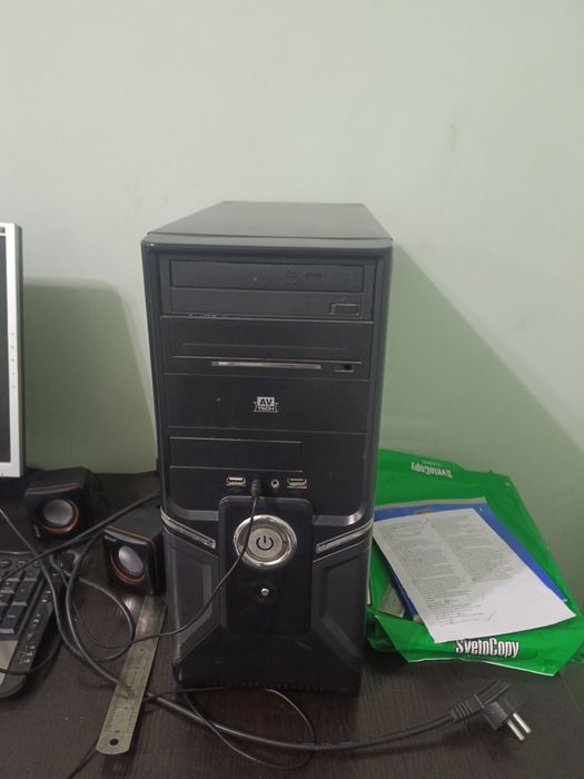 Копия ва кампутир ишлаб турибди пул зарур кампилик