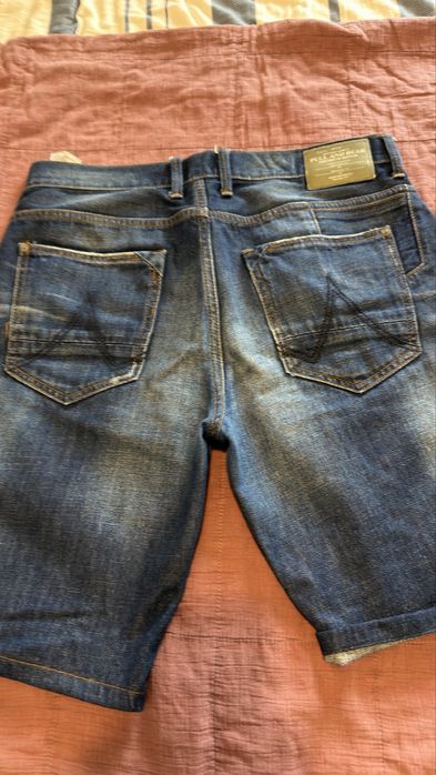 Blugi scurti Pull and Bear albastru