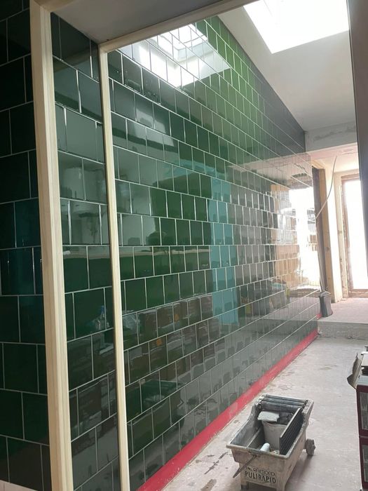 Faianțar Cu Experiență Internațională