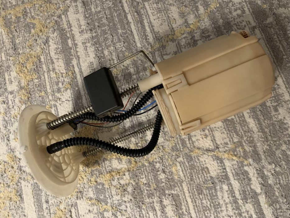 Бензонасос (топливный насос)