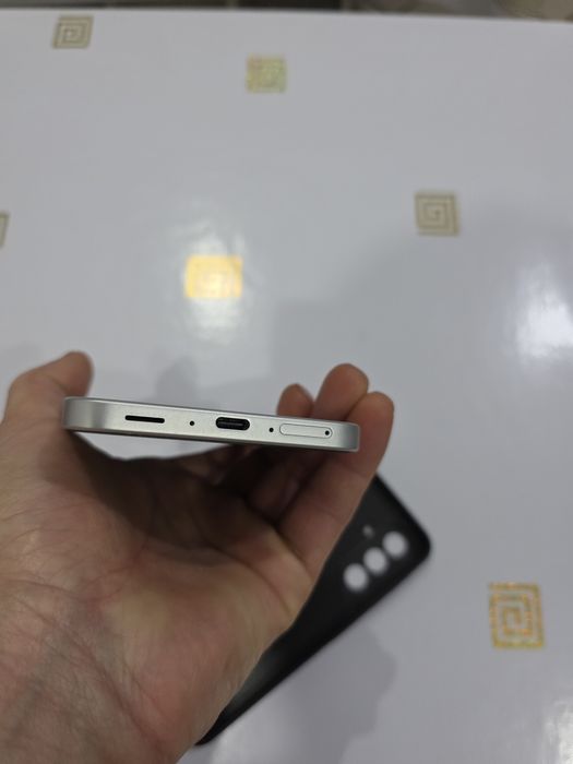 Самсунг а36 с гарантией.