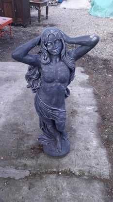 Statuie din piatra (beton)