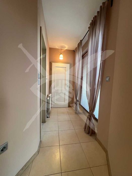 Дава се под наем Тристаен апартамент в София, Оборище - 120 кв.м за 1097.01 € - Снимка #12