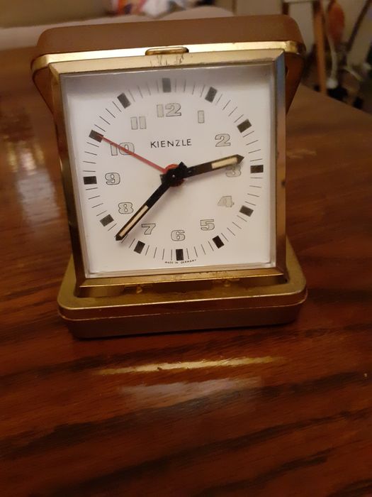 Будилник KIENZLE  Слава Витязъ