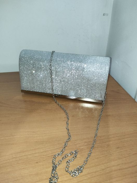 Продам сумочку вечернюю