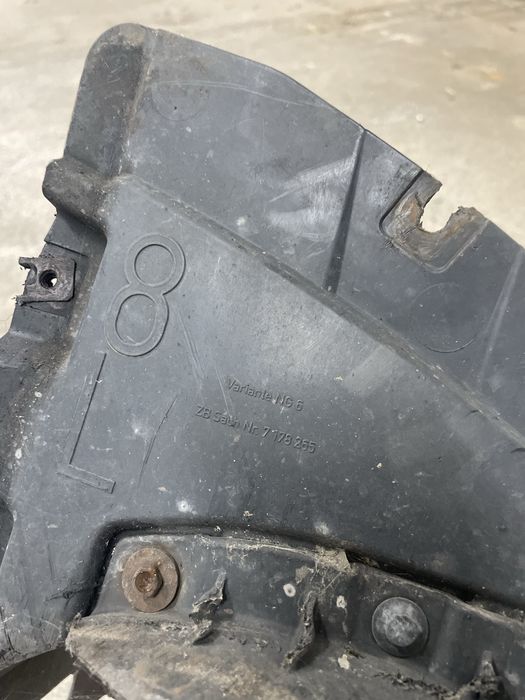 Carenaj Bmw seria 1 E81/E87 m pachet originale carenaje stanga + dreapta