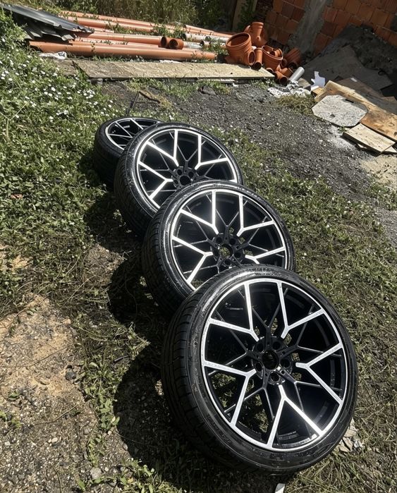 Jante  Set 4 – Roti 22” Model BMW + Anvelope 285/35 ZR22