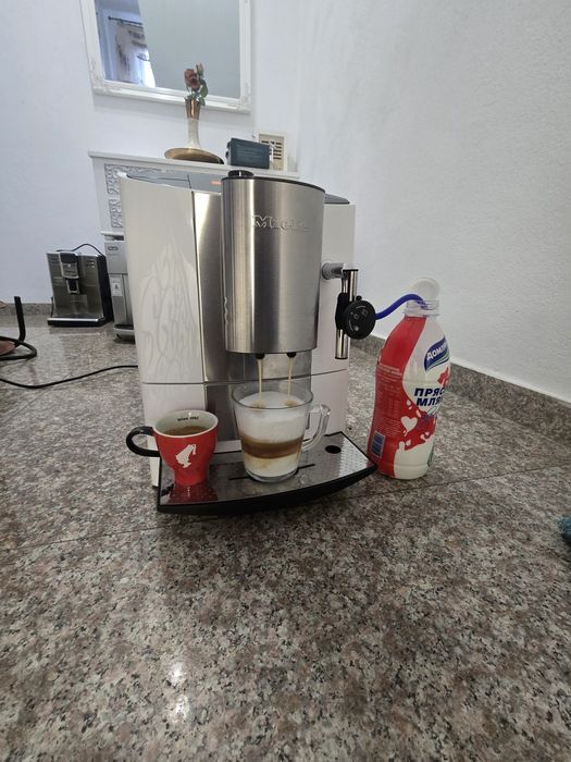 Кафемашина Miele Cm5100