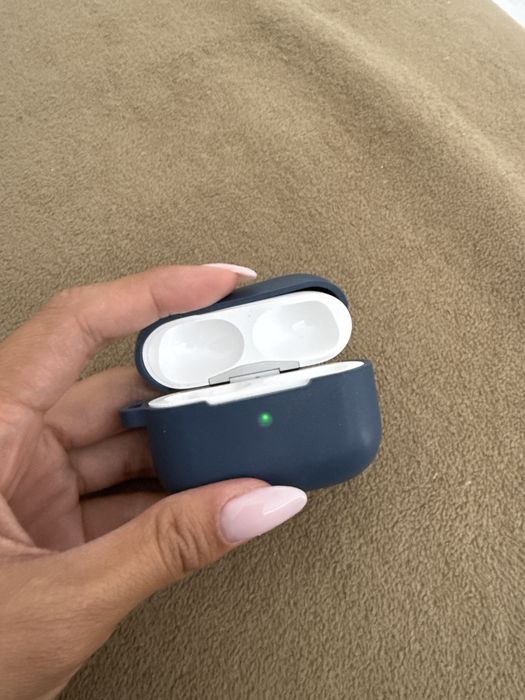 Кейс AirPods pro
