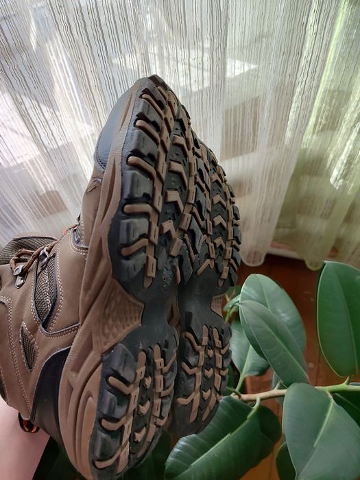 Ботинки размер 42