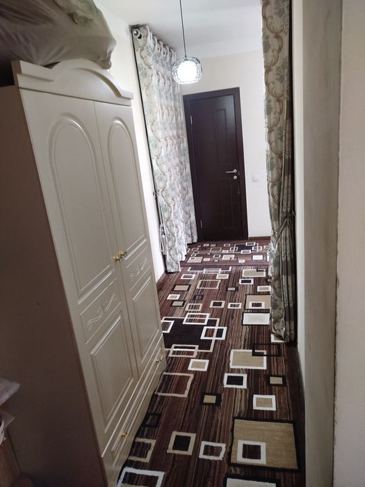 Sergeli 5a kvartira sotiladi