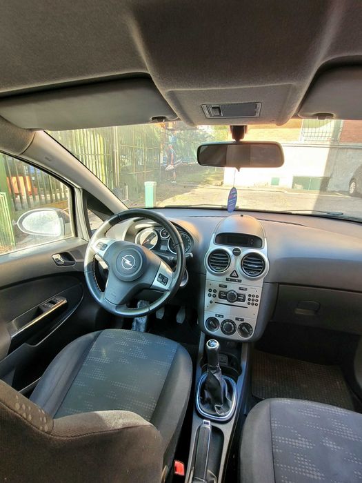 Masina Opel Corsa D