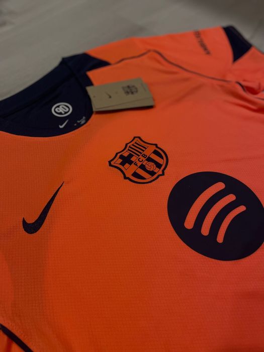 Tricou Barcelona 2025