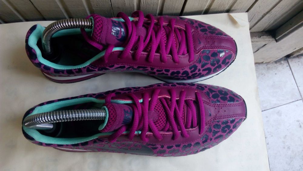 Оригинални маратонки''Nike Little Runner Print Suede''39 номер