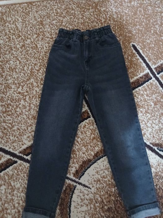 Детски дънки за момиче