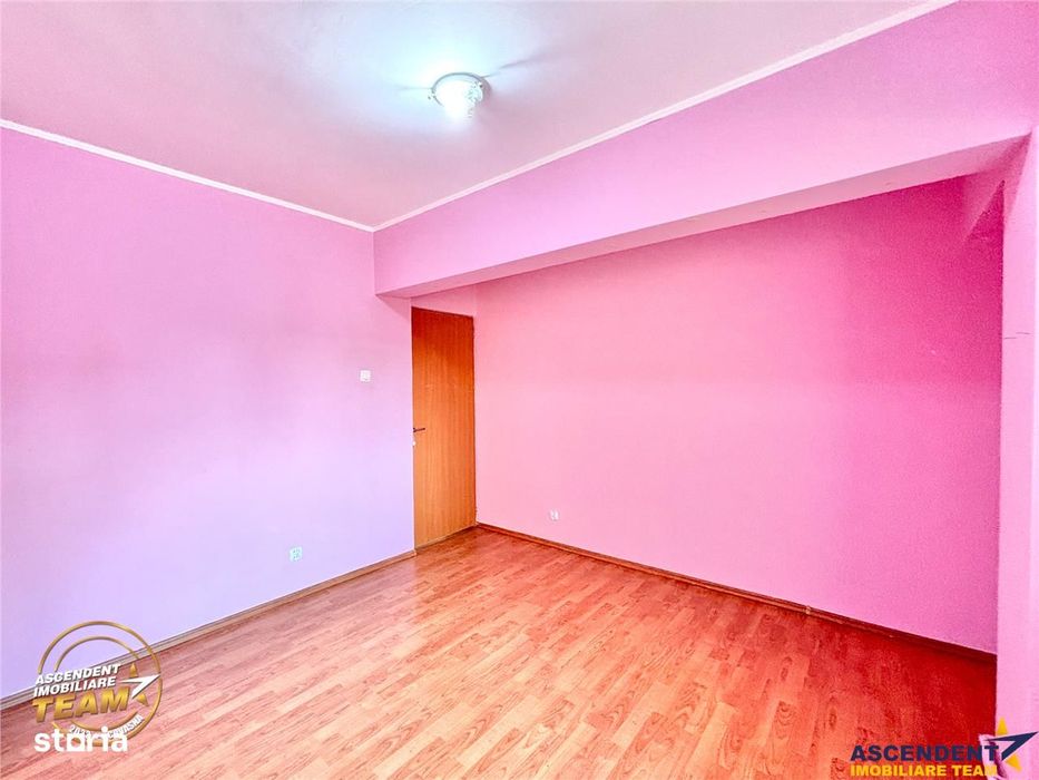 FILM! Apartament 3 camere,decomandat, spatios,luminos,2 bai,Targu Secu