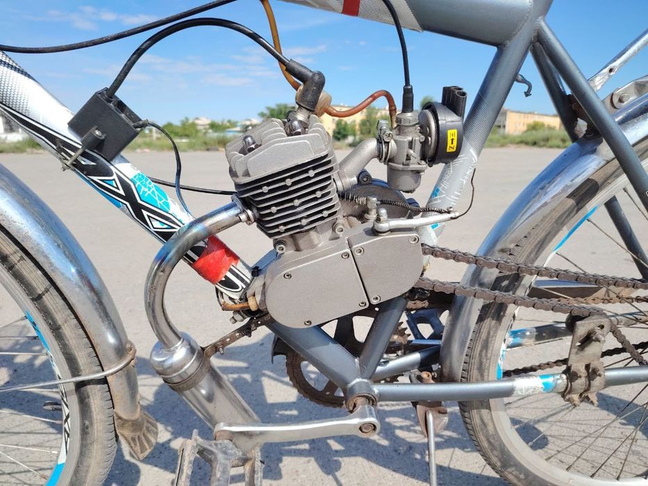 Продам велосипед с мотором.