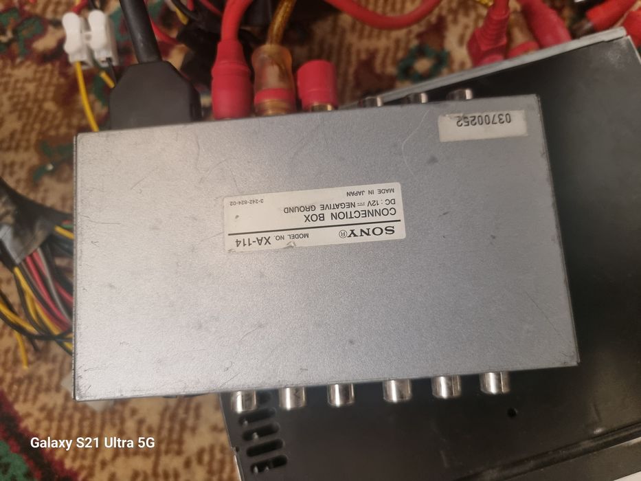 Sony xav-77 manitorli