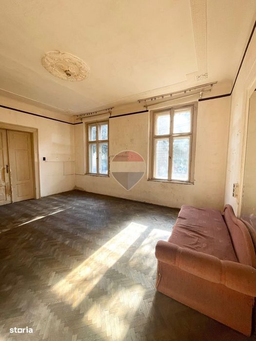 Apartament cu 1 camera de vânzare + boxa pe str George Cosbuc