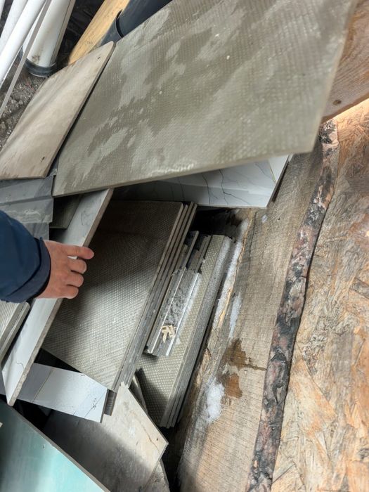 Отдам остатки керамогранита