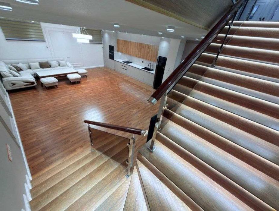 №3940.Продается 5-комнатная квартира в Новостройке.