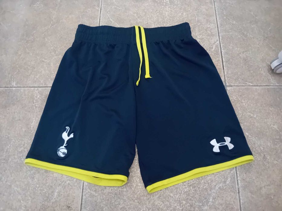 Оригинални къси панталони на Тотнъм - under armour