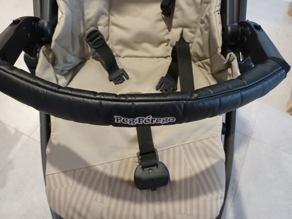 Cărucior Peg Perego -putin folosit, în stare foarte bună