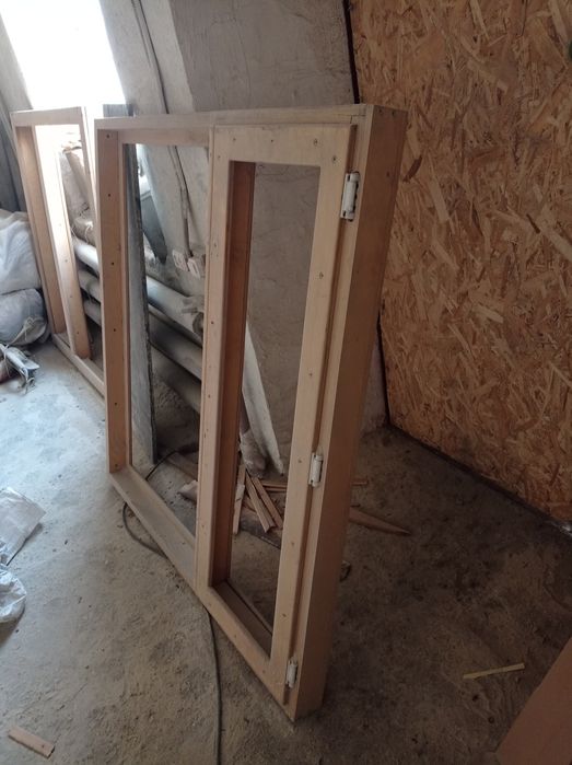Деревянные окна.