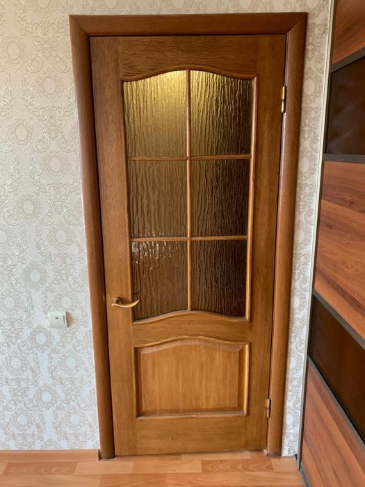 Продам межкомнатные двери. 4 штуки. Б/у. В хорошем состоянии.