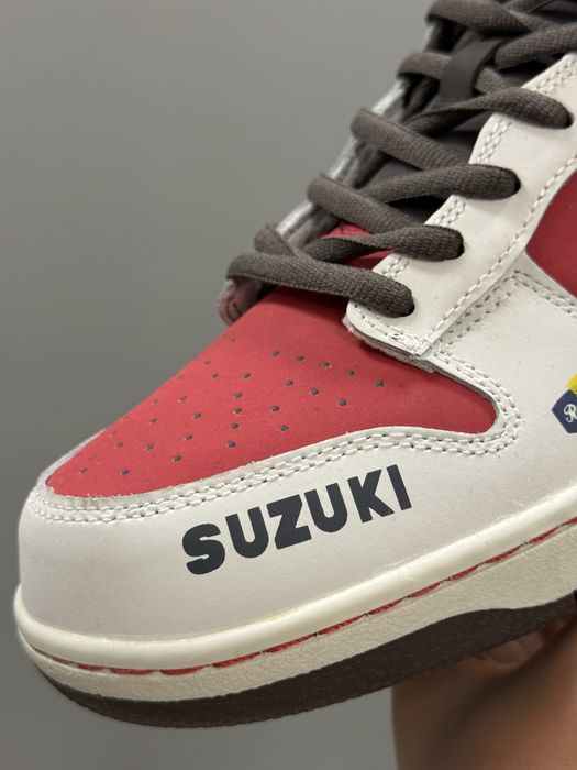 Nike sb dunk suzuki low pro brey/red