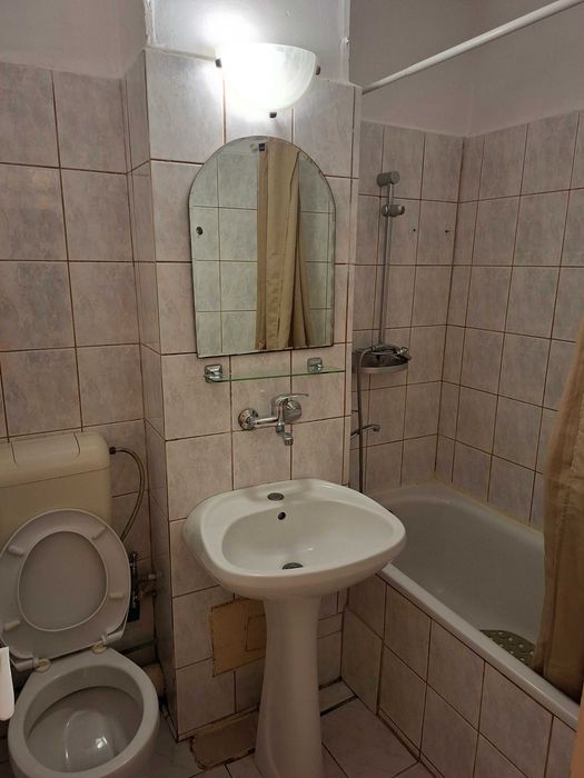 Inchiriez apartament 2 camere