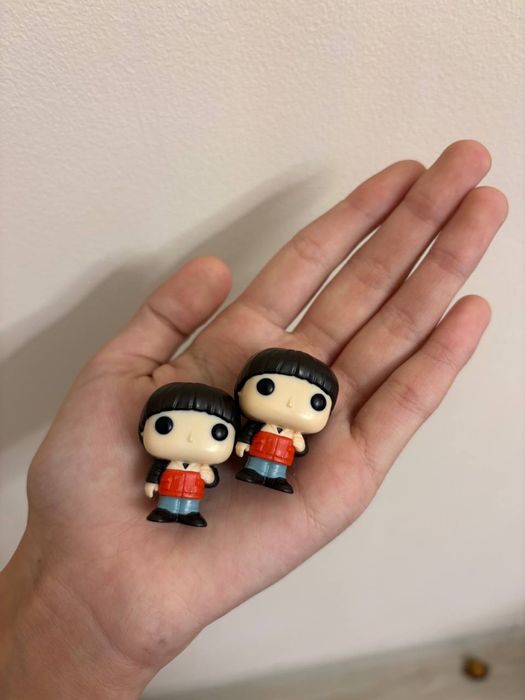 Продаю!!! очень странные дела фигурки kinder joy