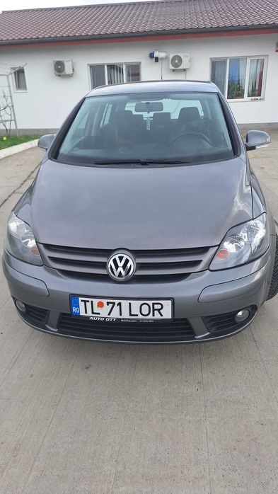 Vând golf 5 plus