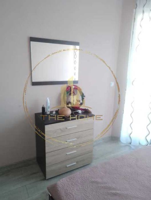 Отлична цена 2 стаен Пчелина