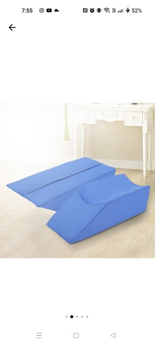 Vând perna triunghiulara