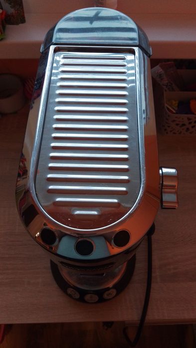 Кафемашина Делонги Дедика