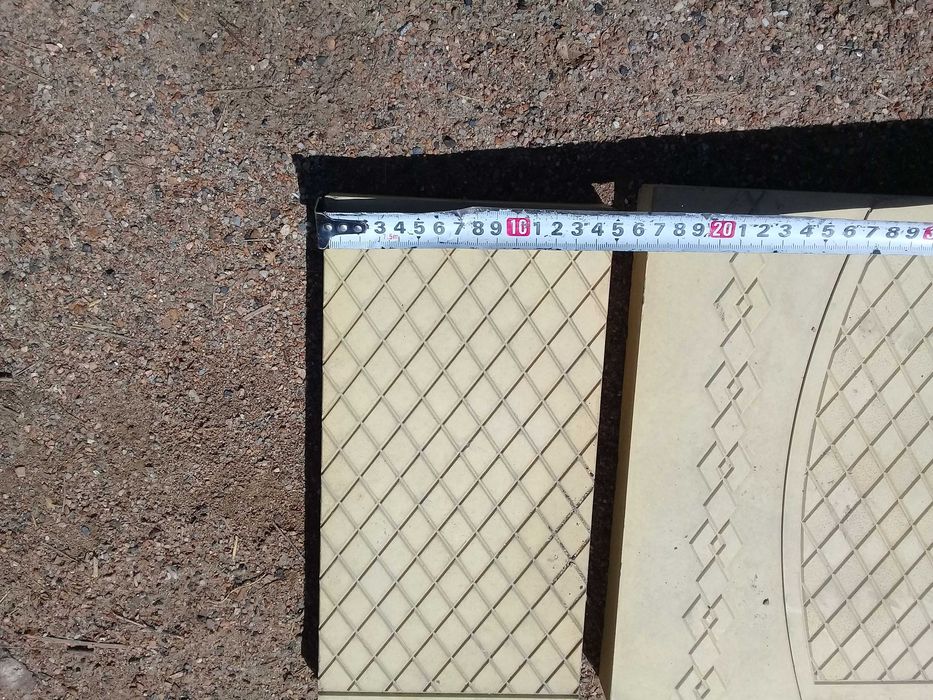 Продам  плитку на ступени