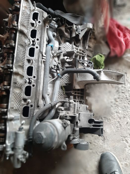 Двигател BMW редови шест цилиндъра бензин