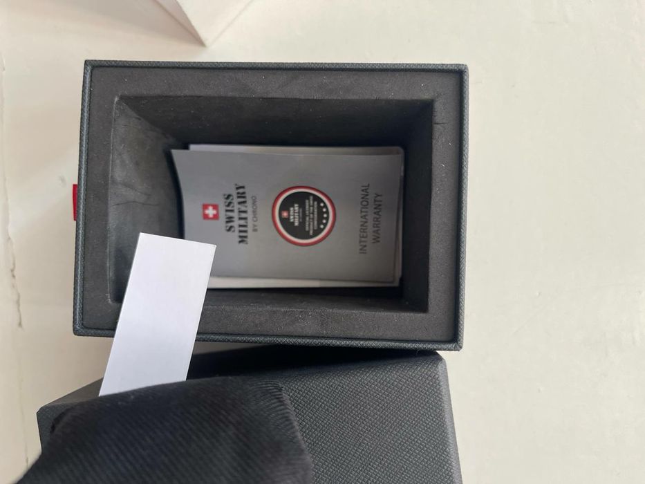 Продаются часы Swiss Military
