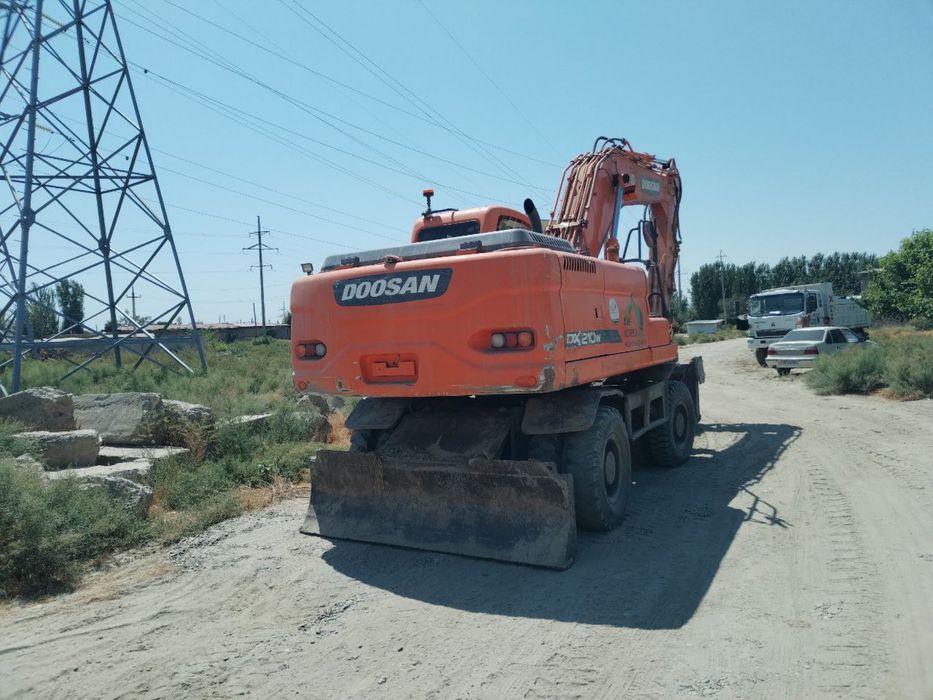 DOOSAN DX 210 w 2011yil 17.000 motochas