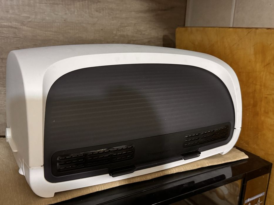 Хлебница таппервейр