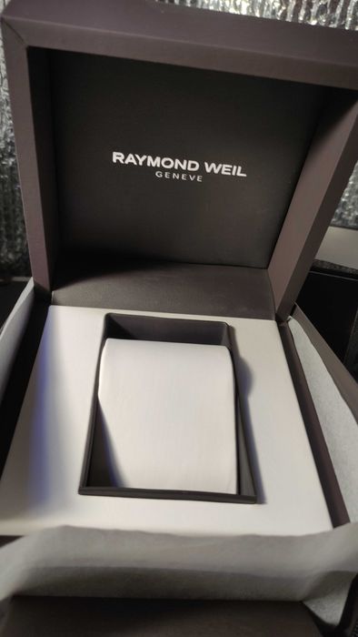 Коробка к часам Raymond Weil