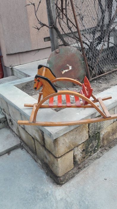 Caluțde lemn pentru copii