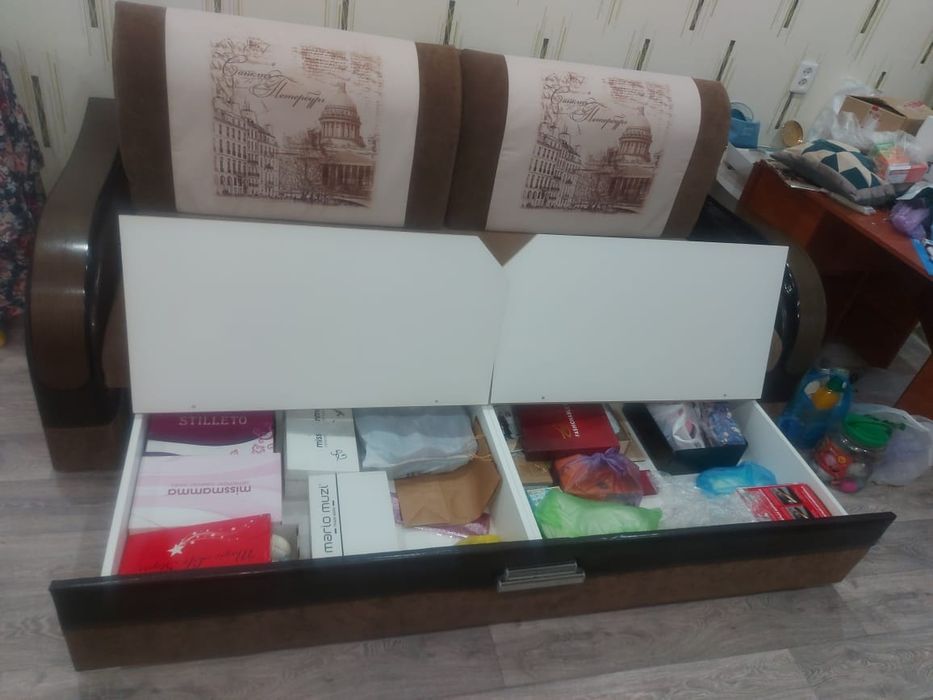 Продам диван в отличном состоянии